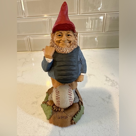 Tom Clark Gnome "UMP" Resin Figurine ~ 6 1/4"  Tall - Picture 1 of 10
